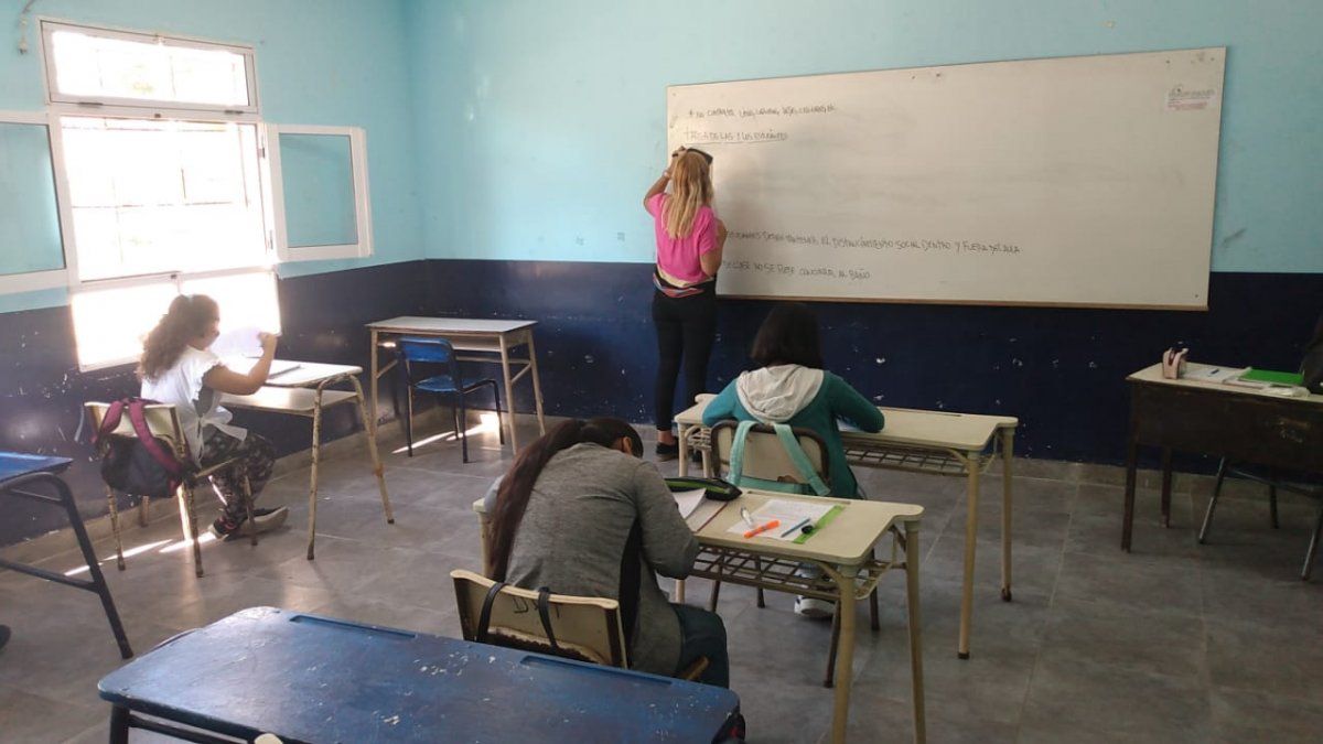 Escuelas Secundarias en Ezeiza: cómo es la vuelta a clases