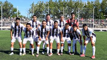 En una final apasionante, Defensores de Glew ganó la Copa de Campeones de la Liga Metropolitana de San Vicente