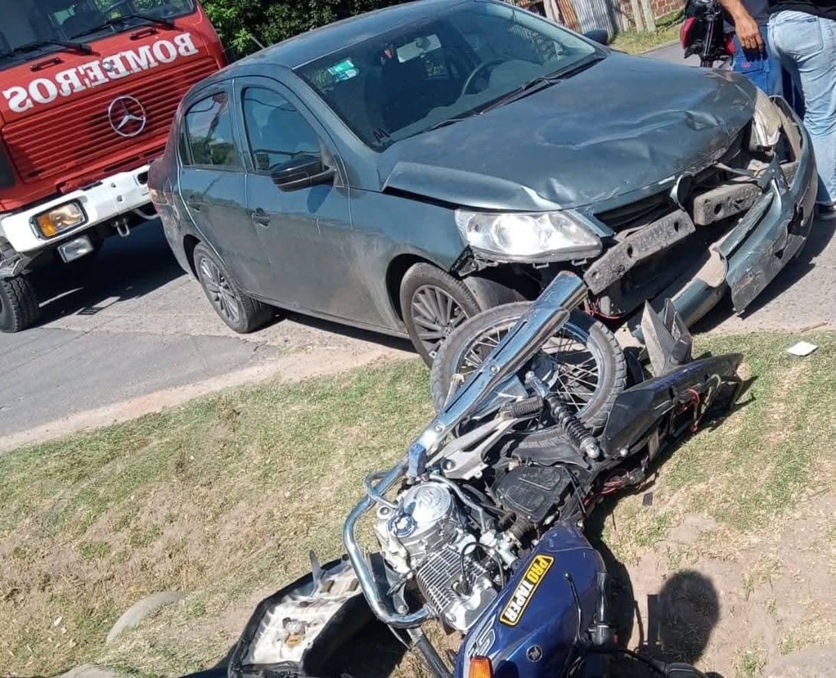 Los vehículos involucrados en Almirante Brown sufrieron daños en sus carrocerías. 