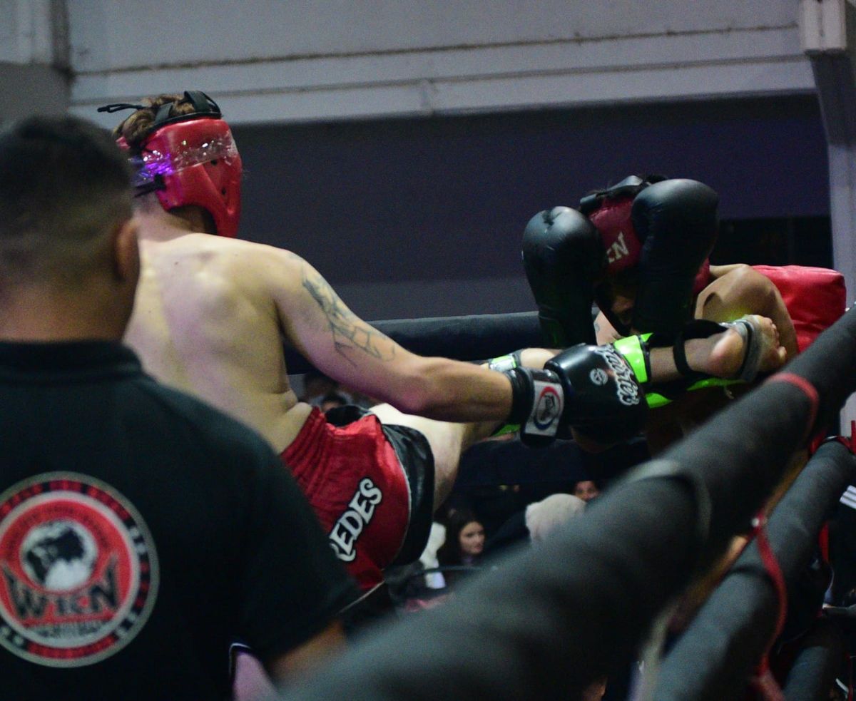 Dylan Castro de Alejandro Korn logró el título provincial de kickboxing con tan solo 21 años Dylan Castro de Alejandro Korn logró el título provincial de kickboxing con tan solo 21 años