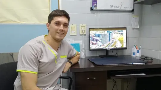 Lomas: un médico del Hospital Gandulfo fue becado para capacitarse en Estados Unidos