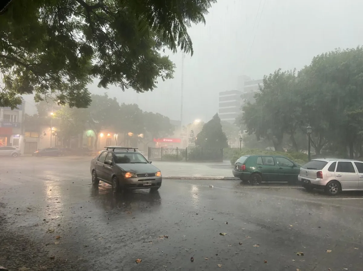 El fin de semana podría traer lluvias aisladas al Conurbano. 