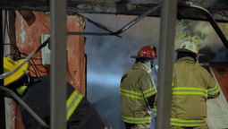 lanus: feroz incendio en una vivienda en monte chingolo