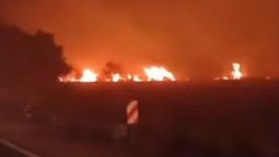 ezeiza: incendio de pastizales en la autopista presidente peron genero un amplio operativo de bomberos