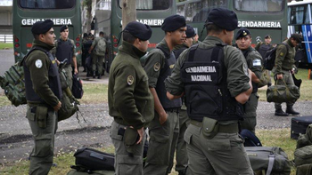 Avanza el despliegue de gendarmes en el conurbano