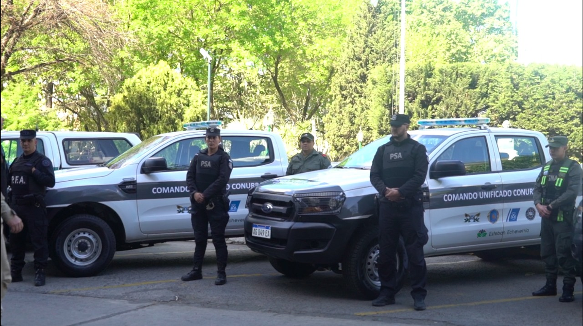 Esteban Echeverría El Municipio Entregó Cuatro Nuevos Patrulleros A Gendarmería Nacional 4467