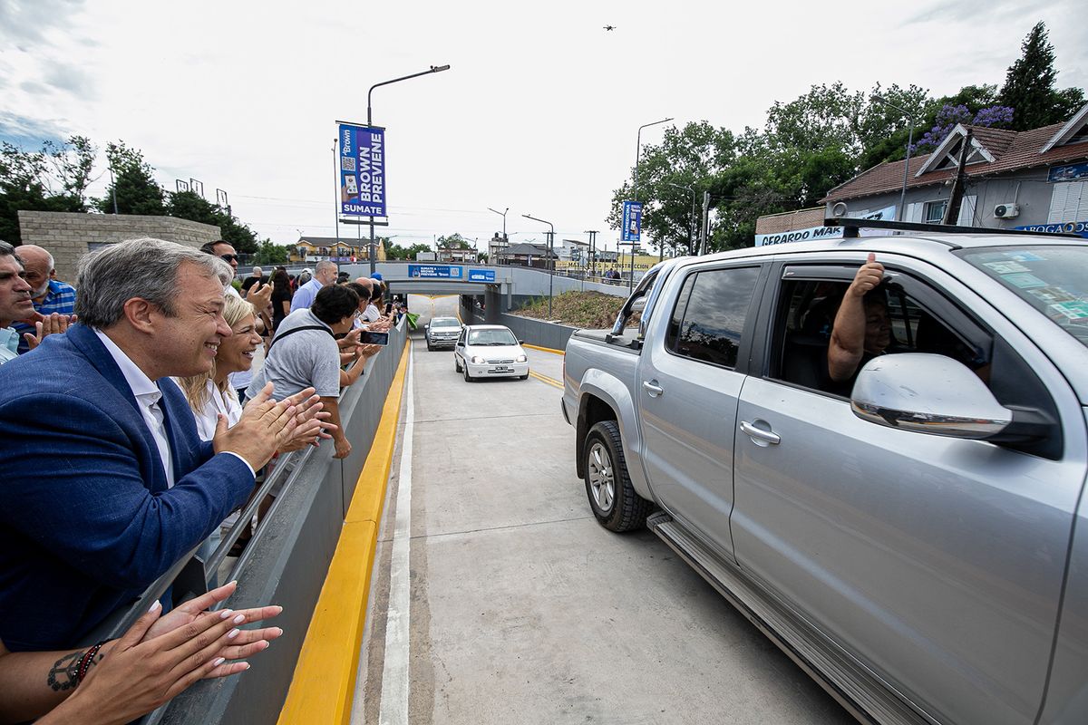 Vecinos de Longchamps estuvieron presentes. Vecinos de Longchamps estuvieron presentes.
