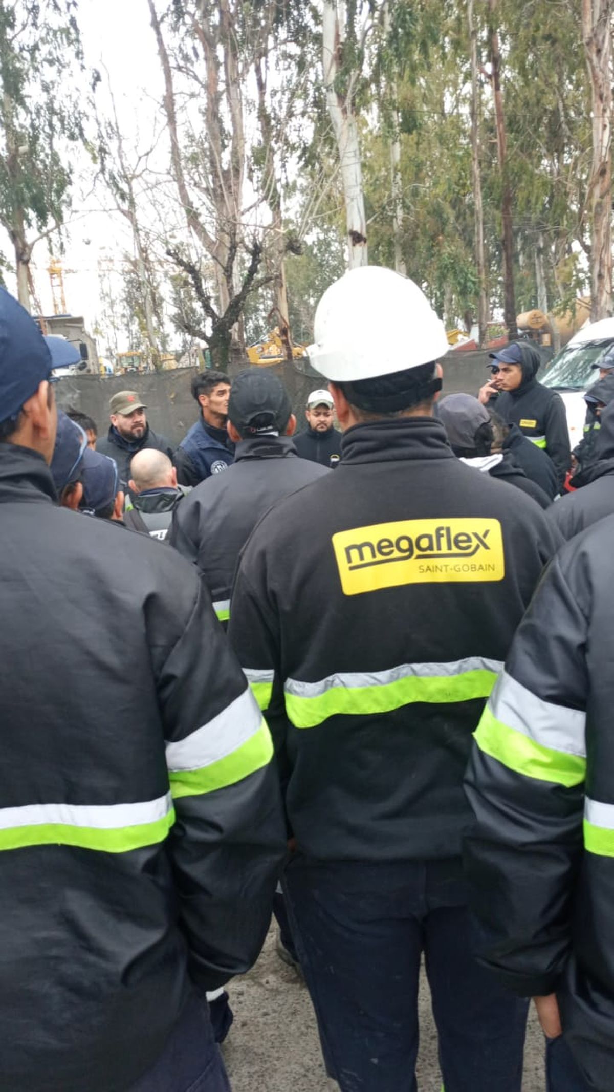 Conflicto por despidos en Megaflex: manifestación en el Parque Industrial de Burzaco