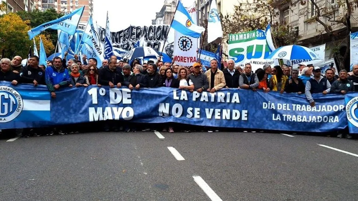 La Justicia suspendió el DNU que limita el derecho a huelga