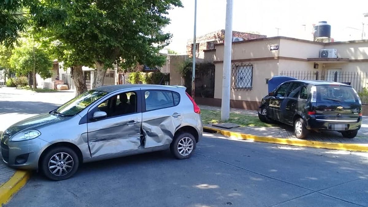 Así quedaron los autos tras el choque en Lomas de Zamora.
