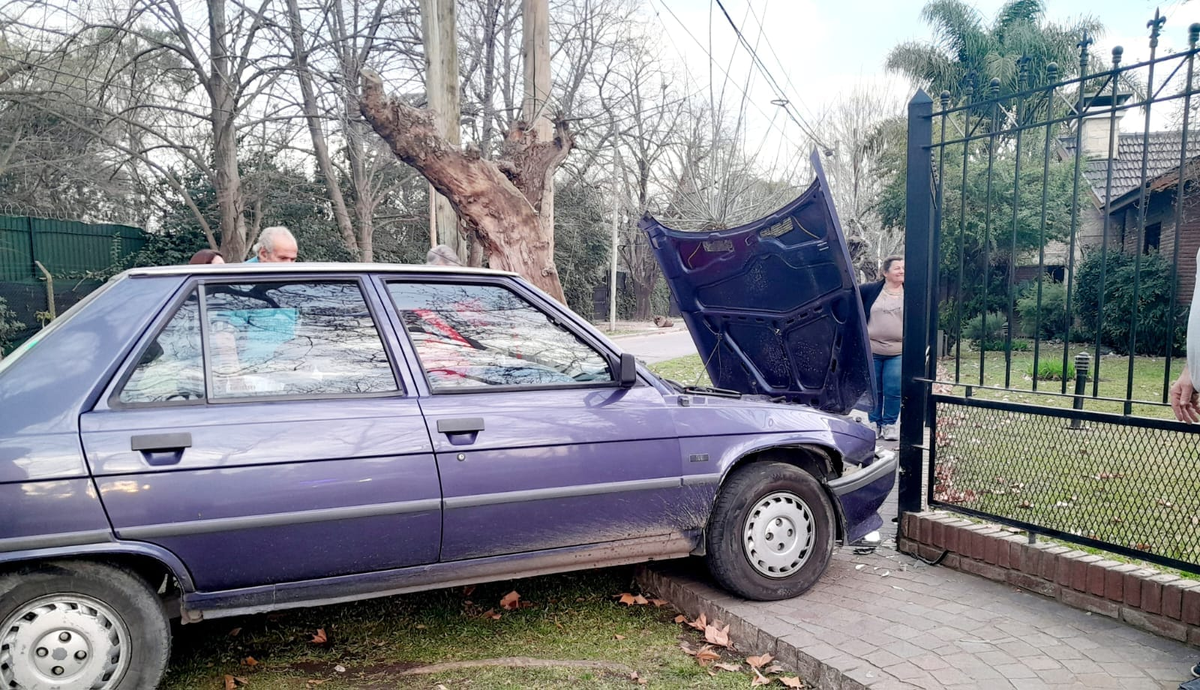 Dos personas resultaron heridas debido a los choques en Longchamps.
