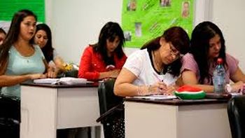 Almirante Brown: abrieron inscripciones para terminar el secundario en Rafael Calzada con el Plan FinEs