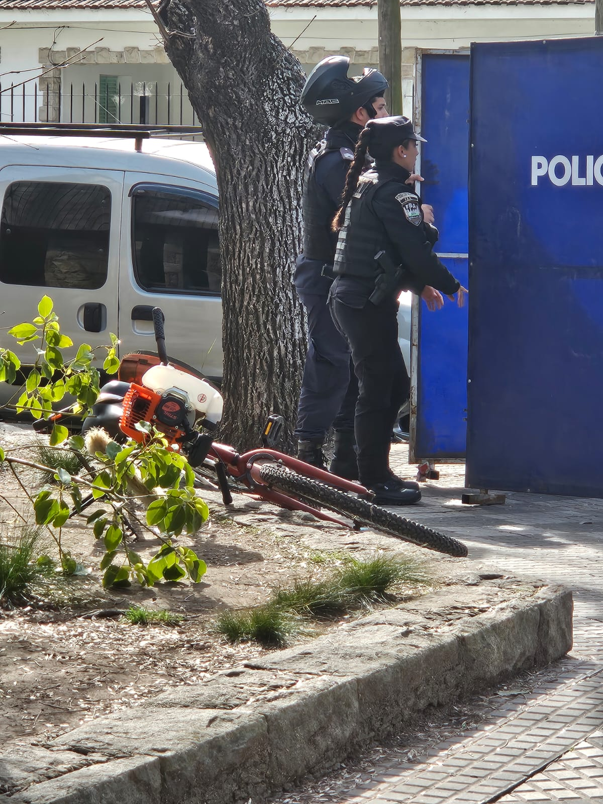 El hombre muri&oacute; en la esquina ubicada entre las calles Rodr&iacute;guez y Moreno, Monte Grande.