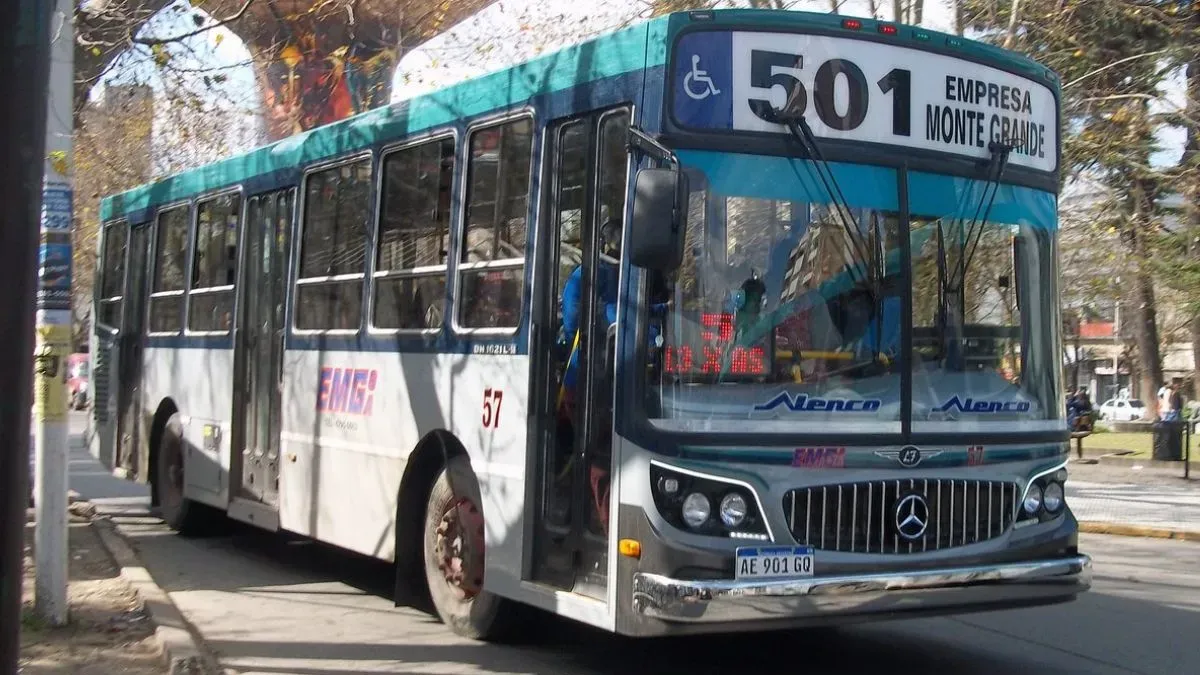 El boleto de colectivo en el AMBA aumentará 5,4% en mayo y marcará el incremento más alto en un año.