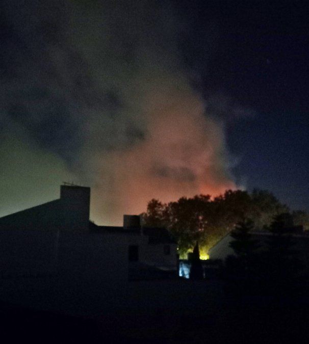 Imágenes de la humareda que vieron los vecinos de Banfield.