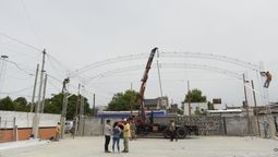 esteban echeverria: construyen un techo parabolico en el club social y deportivo union