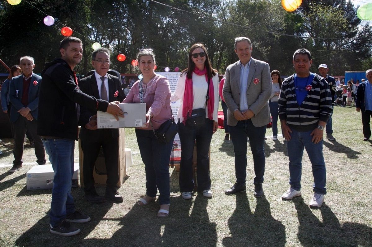 Durante el Burzaco Matsuri 2022 el gobierno de Almirante Brown hizo entrega de equipamientos para dos escuelas del distrito.