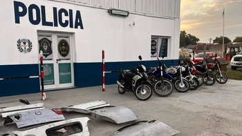 Allanaron talleres mecánicos en San Vicente y Alejandro Korn: secuestraron vehículos y drogas
