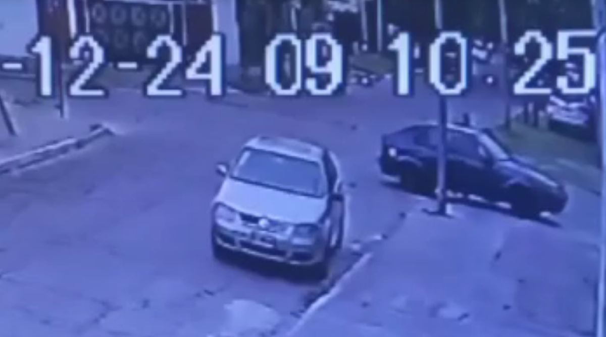 Captura del video que comprobaría la agresión a la esposa del camionero que hizo manejar a su hijo de 7 años.