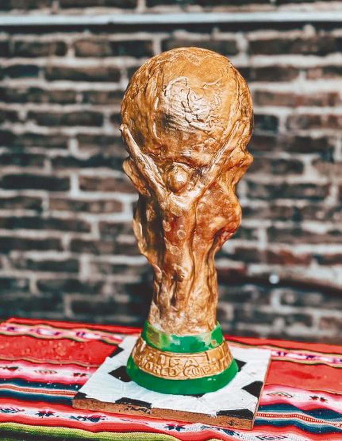 Uno de los diseños de la vecina de Lanús fue la Copa del Mundo. 