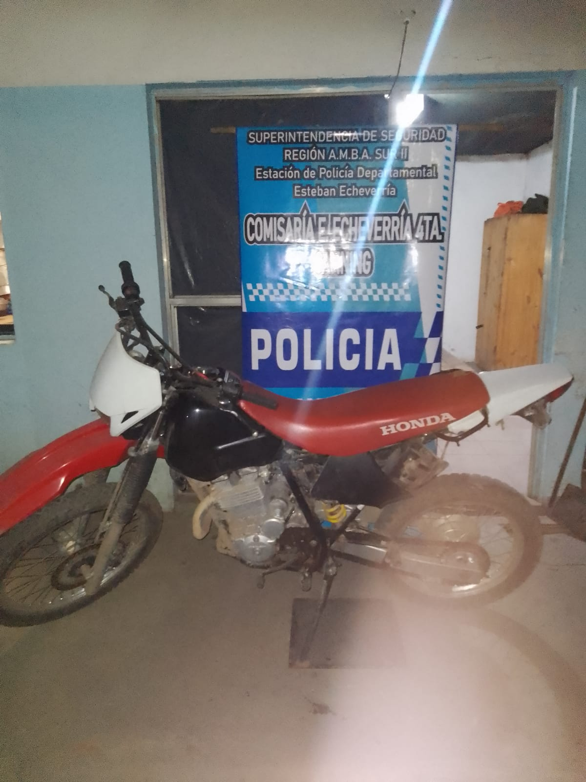 Entre los delincuentes hay un menor de 15 años. 