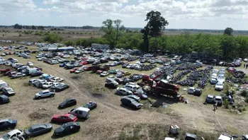 El Municipio de Esteban Echeverría cita a titulares de vehículos que serán compactados