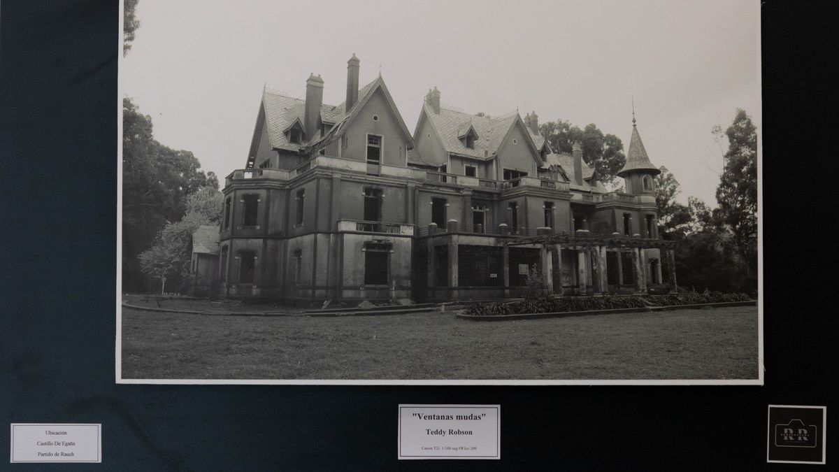 Fotógrafos de Monte Grande exponen imágenes de mansiones abandonadas