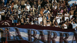 Murió un hincha de Lanús antes del partido contra Cruzeiro en Brasil