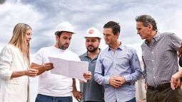 avanzan las obras para construir 200 viviendas en alejandro korn: recorrido de katopodis con mantegazza