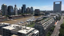 encontraron un cadaver flotando en puerto madero