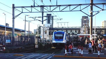 Lomas: un vendedor ambulante fue atropellado por el Tren Roca