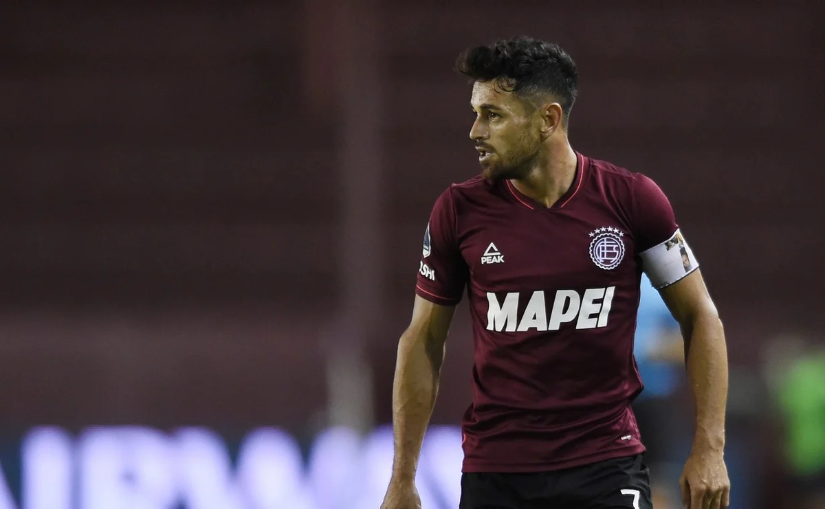 Lautaro Acosta volvió a jugar en el partido entre Lanús y Platense, que se llevó a cabo el pasado viernes.