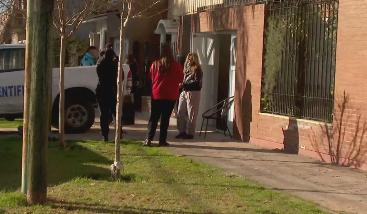 El hecho ocurrió en una vivienda de la calle Díaz Vélez al 100 de Lomas de Zamora. 