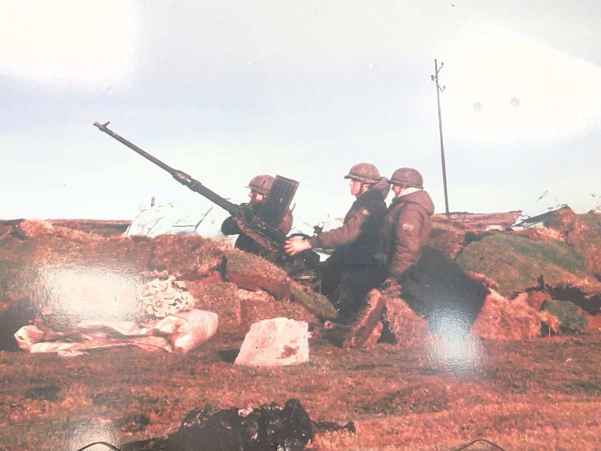 El Museo Malvinas de Lomas es atendido por veteranos que brindan charlas y transmiten su experiencia a quienes lo visitan.