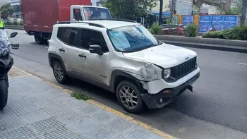Choque frente a una escuela en Lomas: preocupación entre padres y alumnos