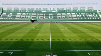 Crisis en Banfield: continúa el reclamo por salarios atrasados y la reincorporación de ocho despedidos