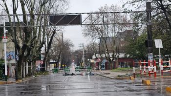 Monte Grande: cayó un poste de luz en el centro y hay calles cerradas al tránsito