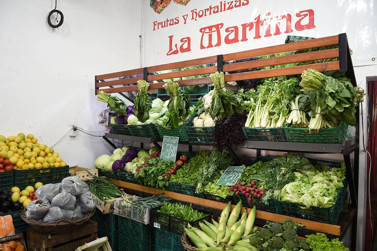Los productos del acuerdo de precios en Lomas incluyen frutas y verduras. 