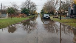 complicaciones y calles anegadas en san vicente tras las intensas lluvias