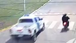 la policia detuvo en el jagüel a dos personas que circulaban en una moto robada