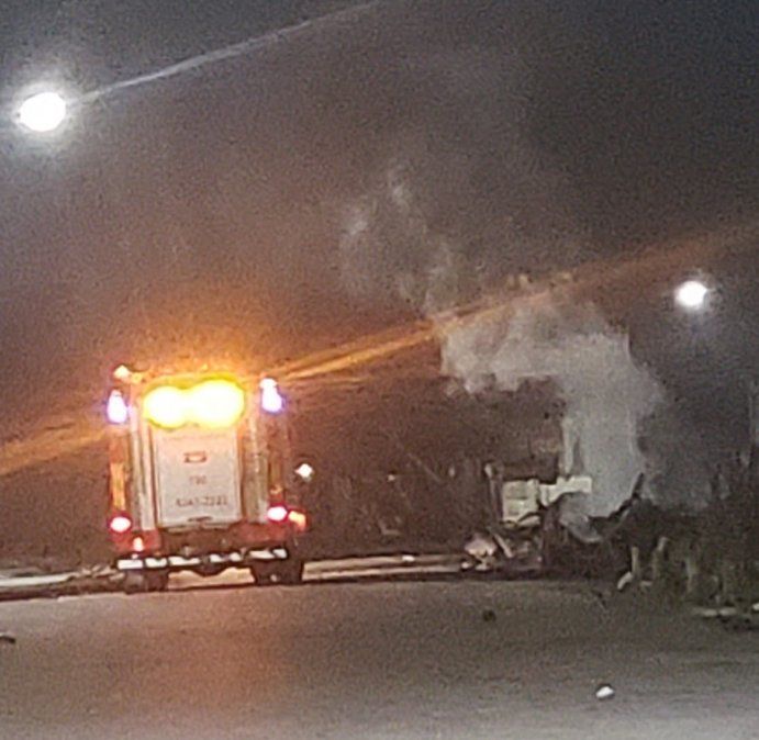 Un vecino captur&oacute; la imagen del incendio tras la explosi&oacute;n en Villa Fiorito.