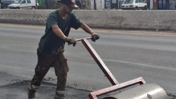 esteban echeverria: realizan obras de bacheo con asfalto caliente en ruta 4