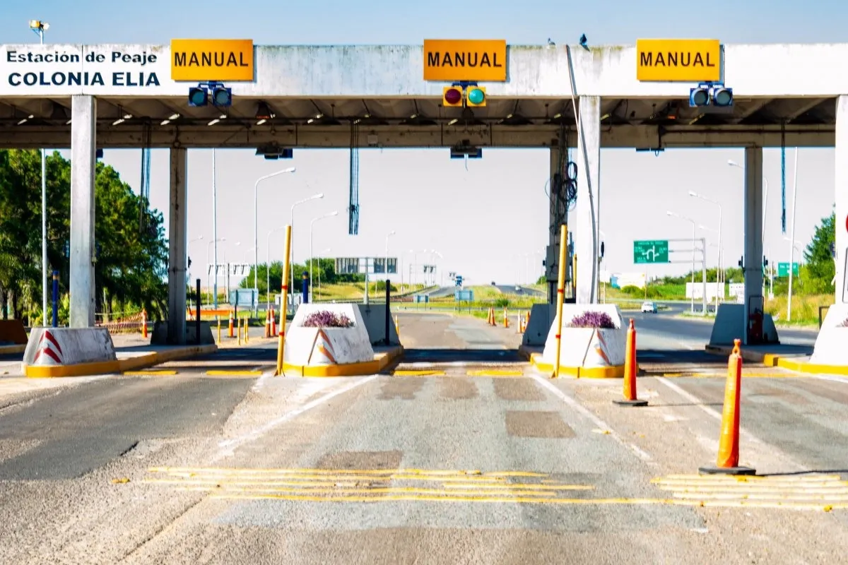 La medida no transfiere la propiedad de las rutas y establece controles a través de Vialidad Nacional y el Ministerio de Economía.