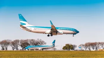Aerolíneas Argentinas acordó paritarias extendidas para evitar conflictos de cara al Mundial