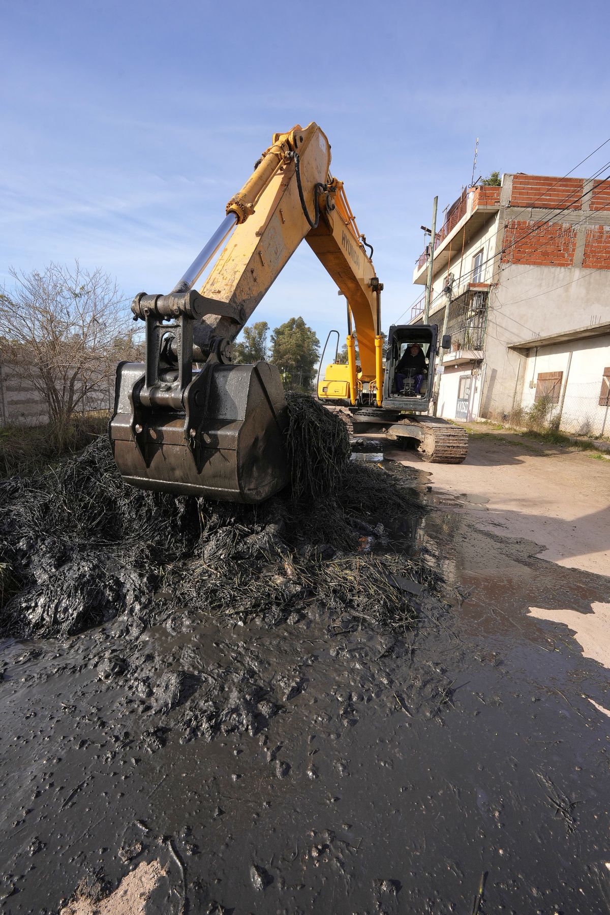 Las cuadrillas trabajaron en 9 de Abril, Esteban Echeverría. 
