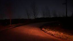 preocupacion de vecinos por la falta de luminarias en la ruta 52: es una zona peligrosa