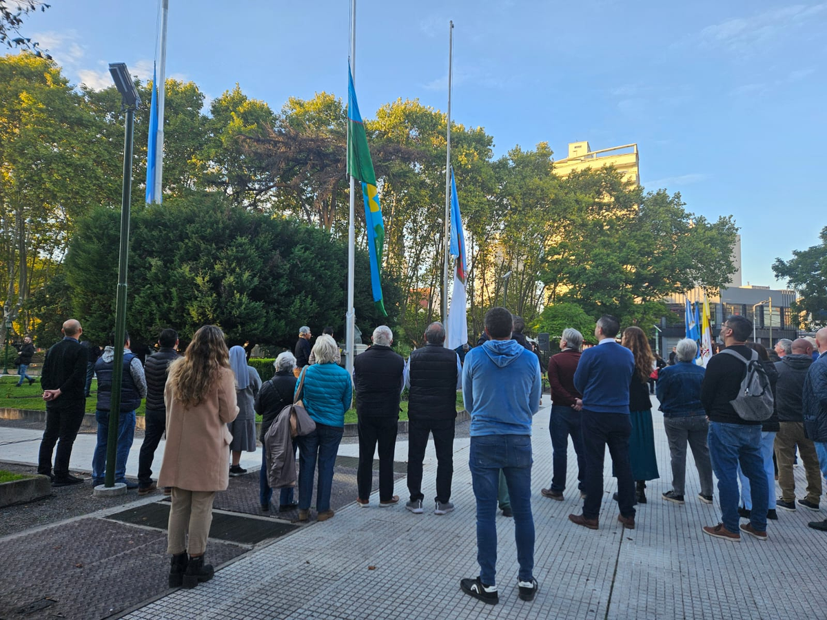 El acto se realizó en la plaza Mitre de Monte Grande.