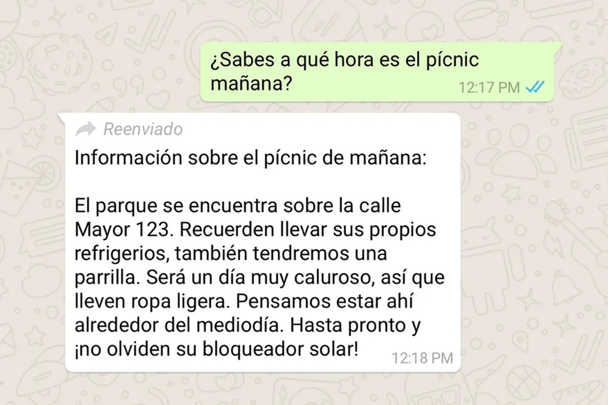 El reenvío de mensajes en WhatsApp.