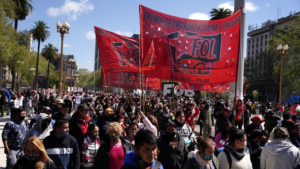 Movimientos sociales marchan hoy en contra del gobierno en Plaza de Mayo