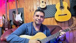 de tocar el piano en japon a estrenar una cancion de pop latino: la historia de un vecino de ezeiza